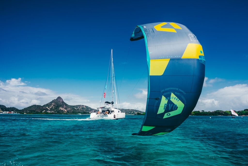 Kitesurf cruise Grenadines Caribbean